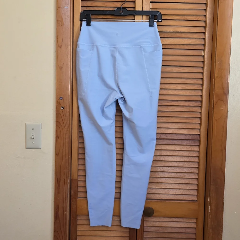 EUC Peloton Women's Light Blue High Rise Leggings Size Medium - Picture 2 of 3